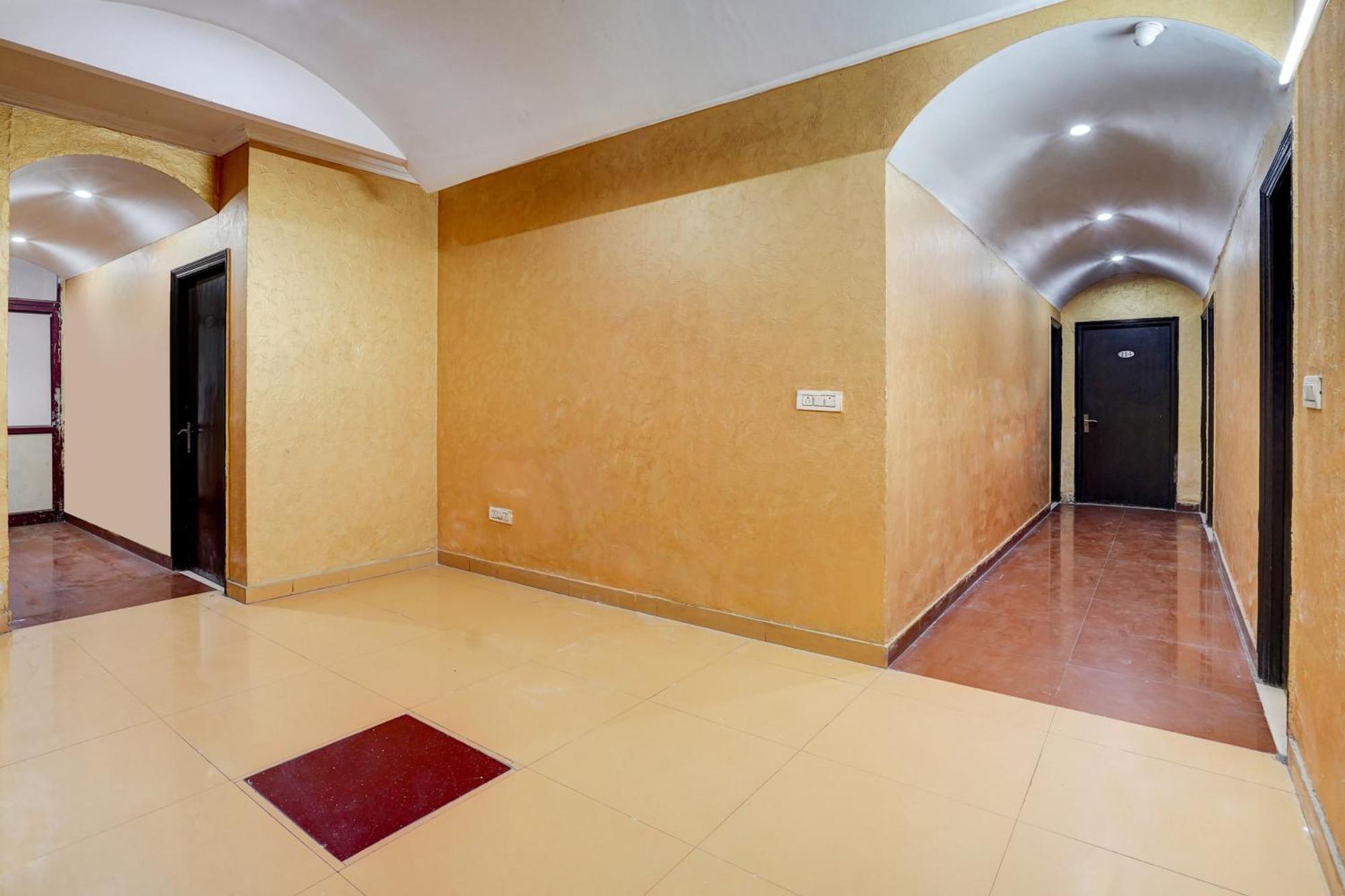 Super Hotel O Bg Hotel فريد آباد المظهر الخارجي الصورة
